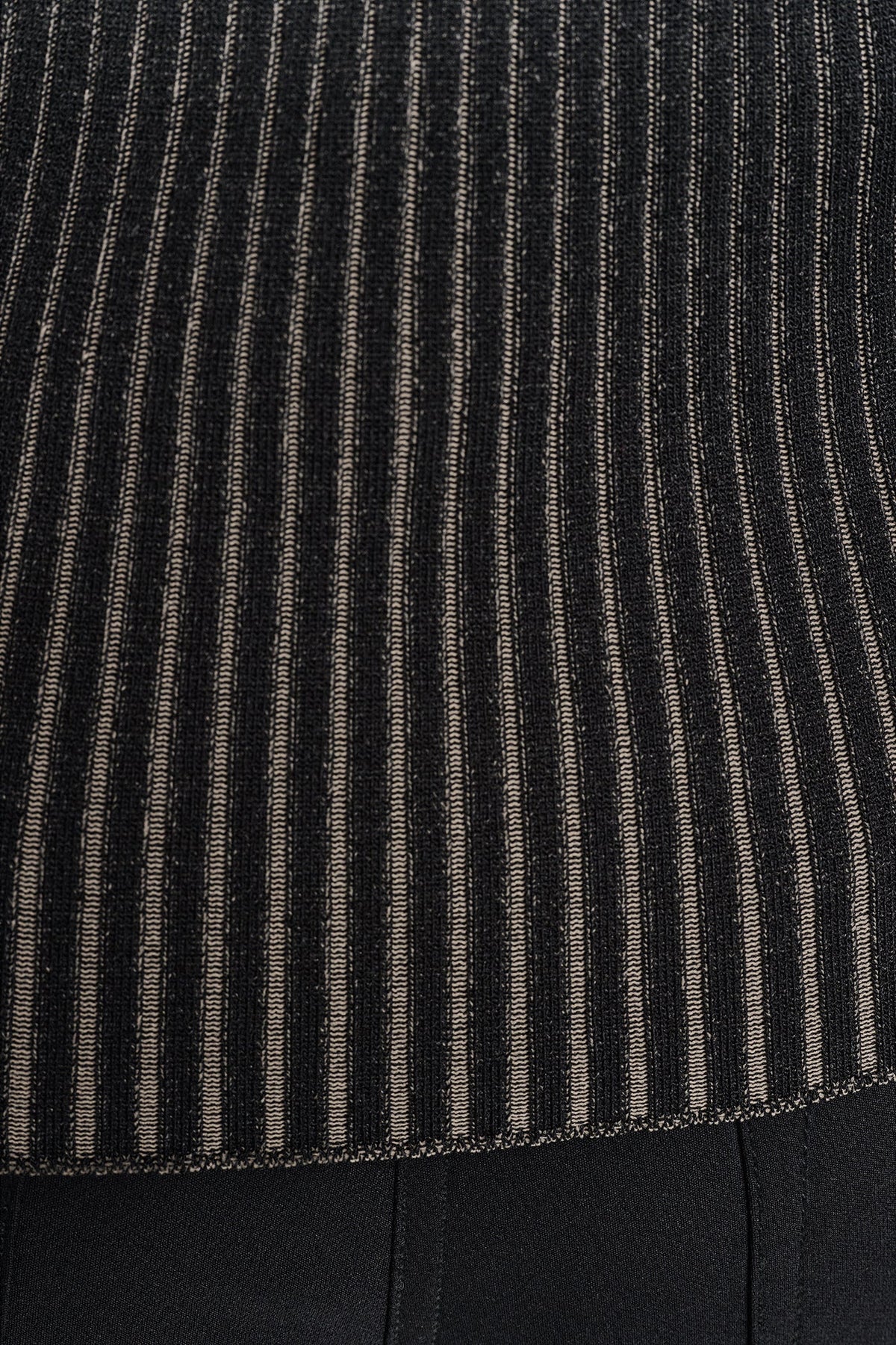 RIB KNIT SWEATER Travertine/Black | DKNY