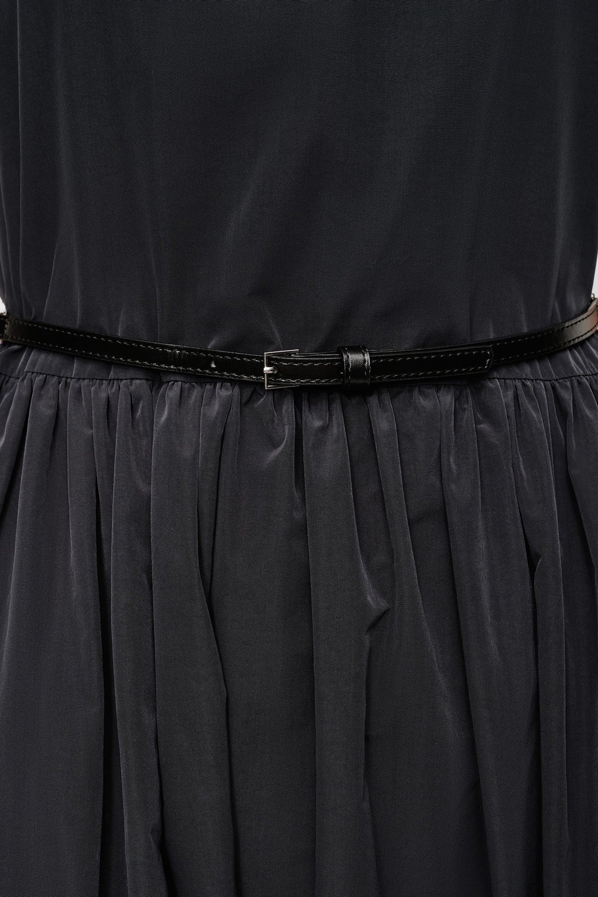 SLEEVELESS GATHERED MIDI A-LINE DRESS Black | DKNY