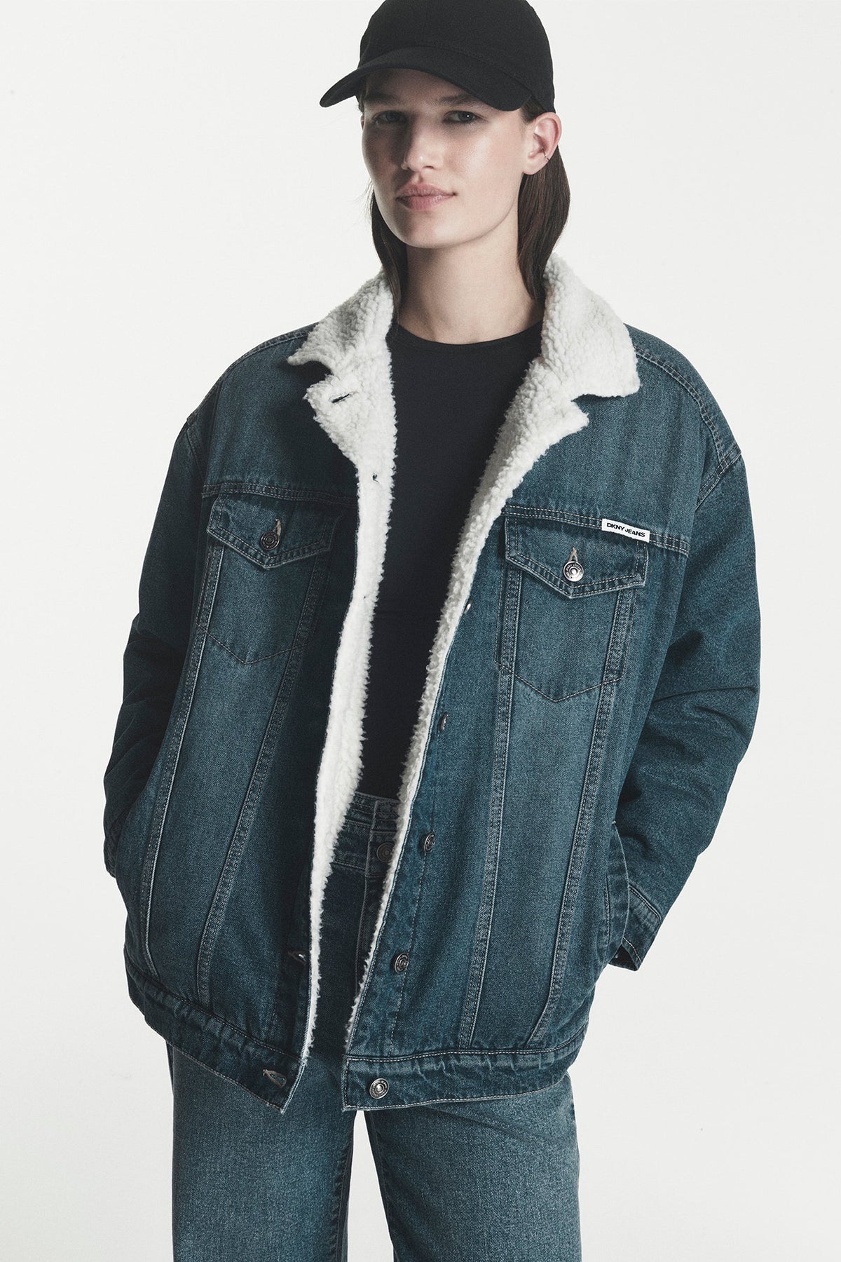 SHERPA COLLAR DENIM TRUCKER JACKET Fordham | DKNY