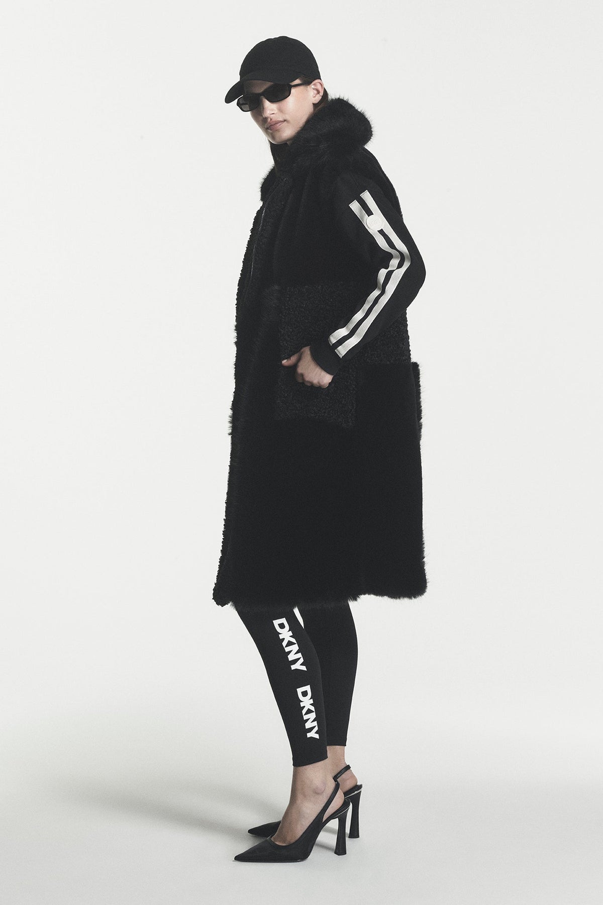 PATCH FAUX FUR LONG VEST Black | DKNY