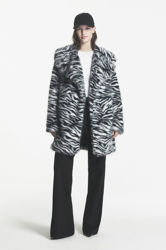 FAUX FUR SNOW LEOPARD JACKET Black/White | DKNY