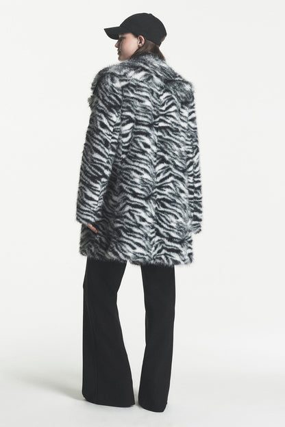 FAUX FUR SNOW LEOPARD JACKET Black/White | DKNY