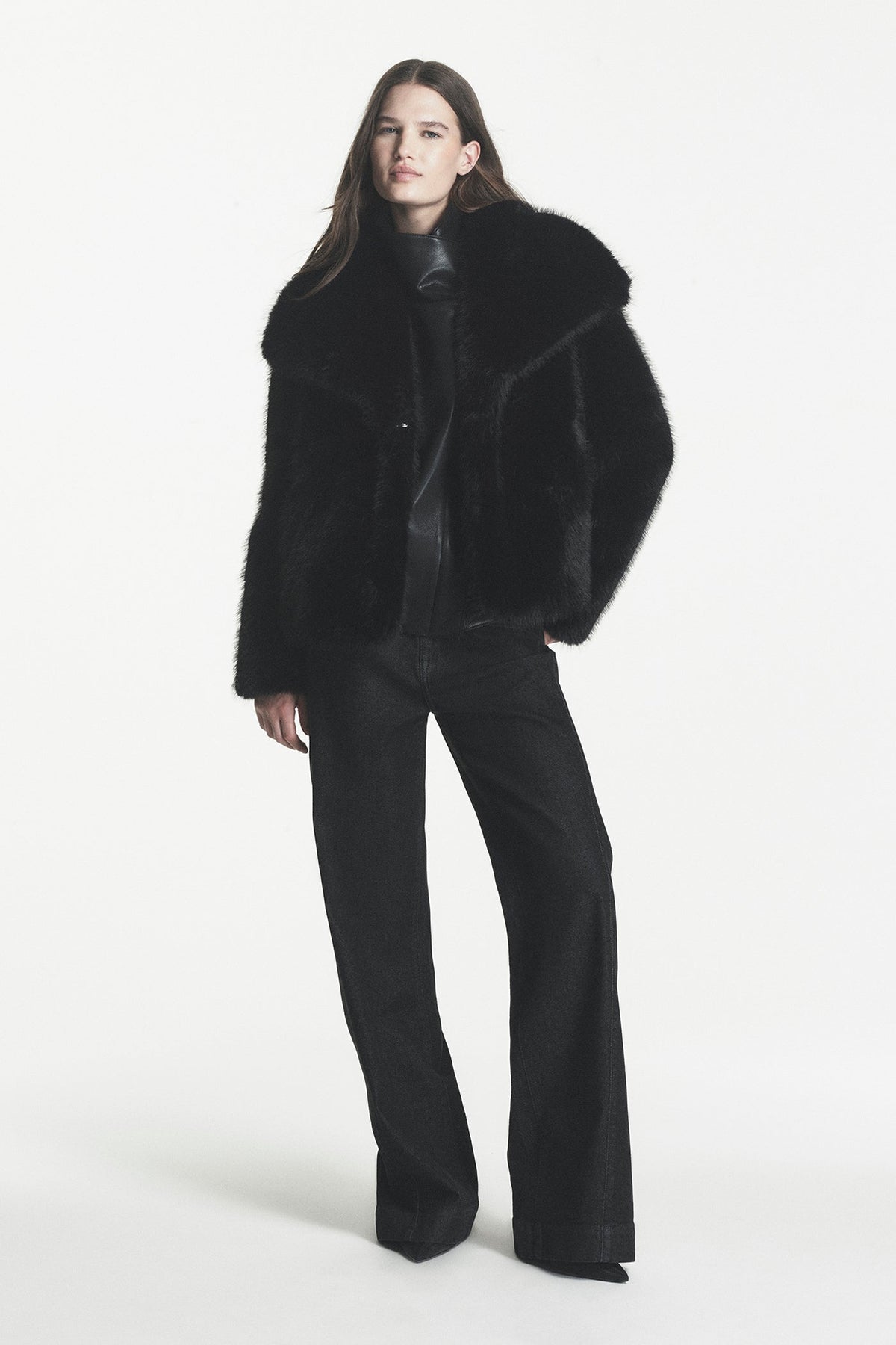 HIGH-RISE FORWARD SEAM WIDE LEG Black | DKNY
