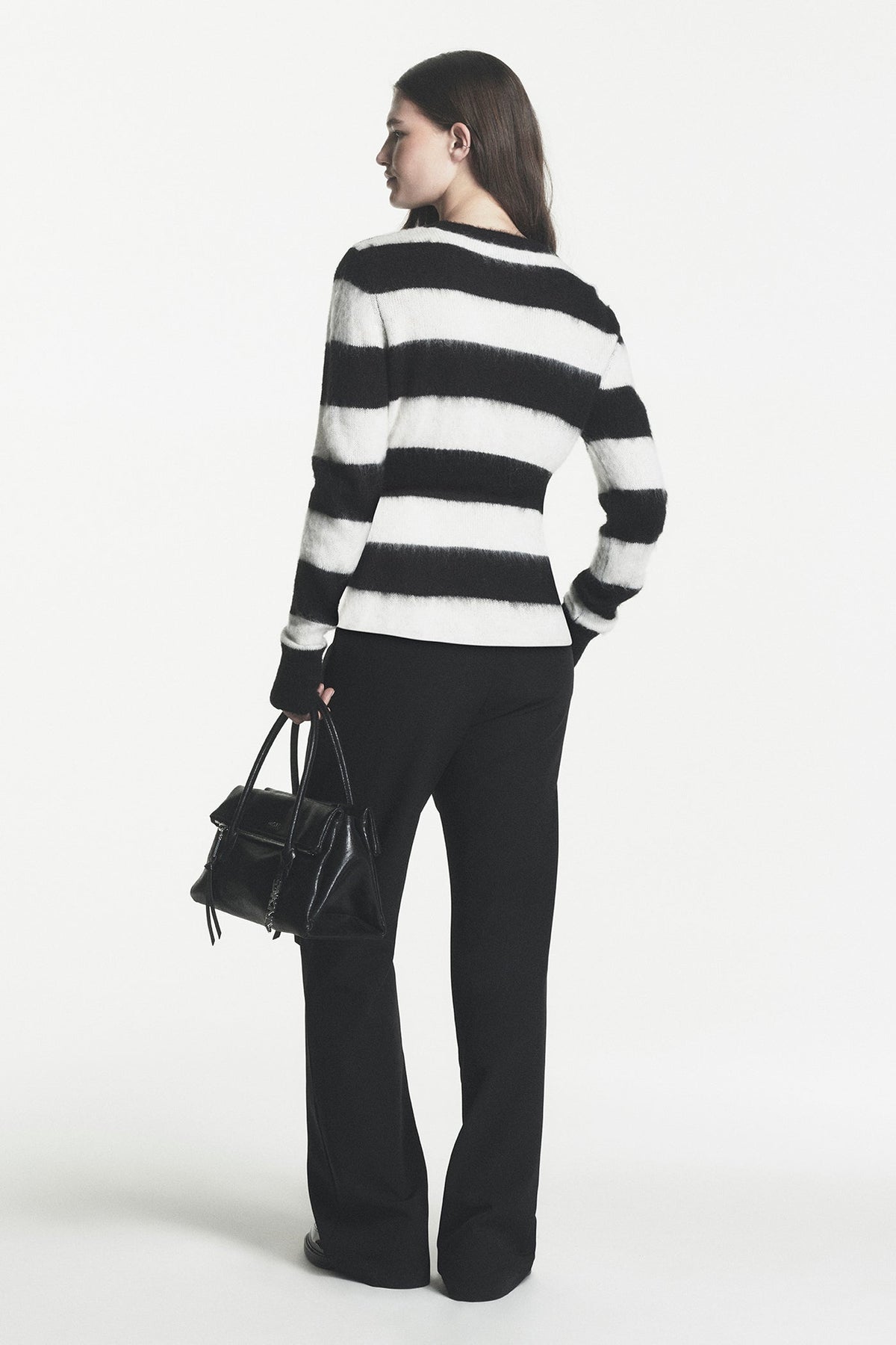 STRIPE CREW NECK SWEATER Black/Ivory | DKNY