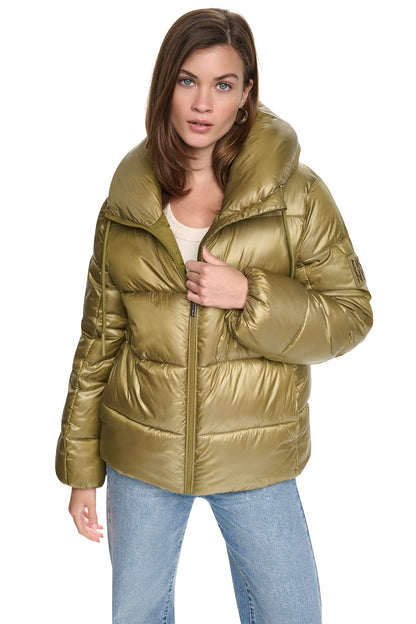 QUILTED PUFFER WITH DRAMA COLLAR Metallic Pink Moon | DKNY