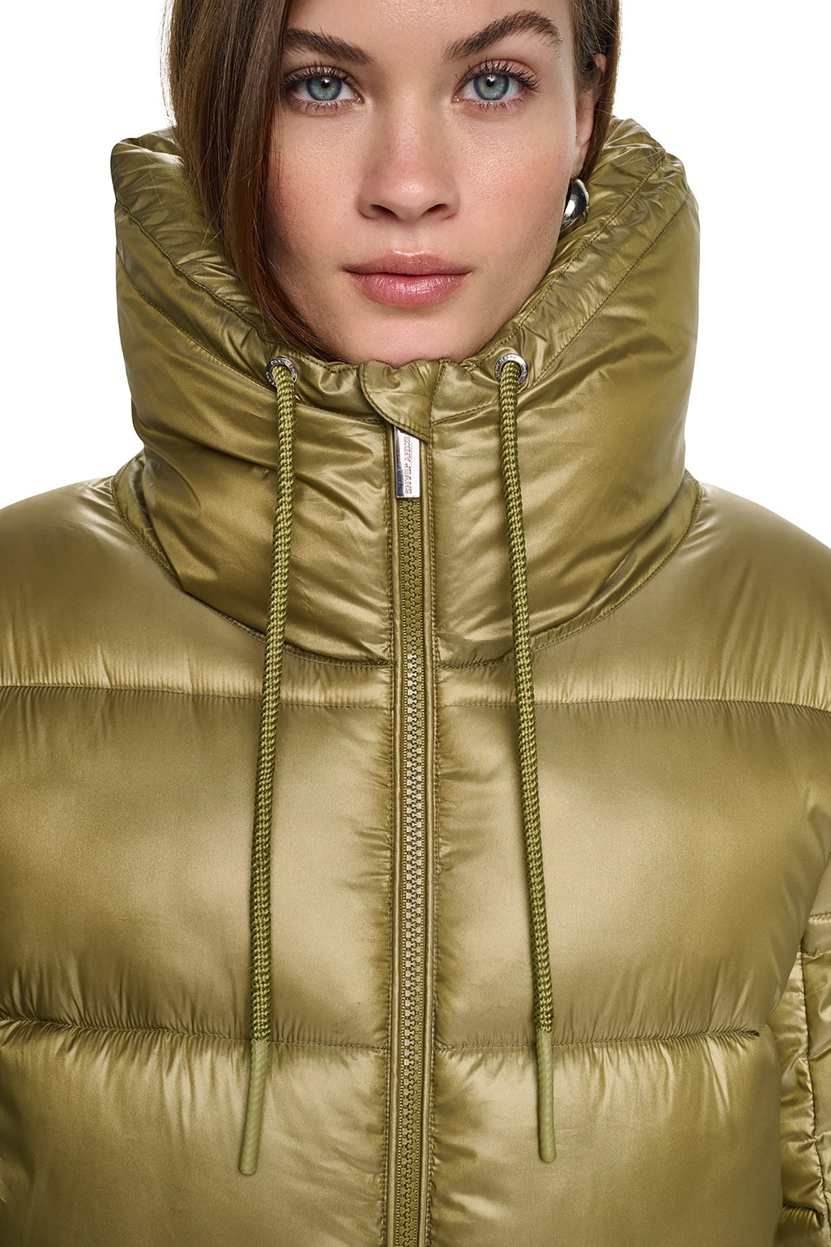 QUILTED PUFFER WITH DRAMA COLLAR Metallic Black | DKNY