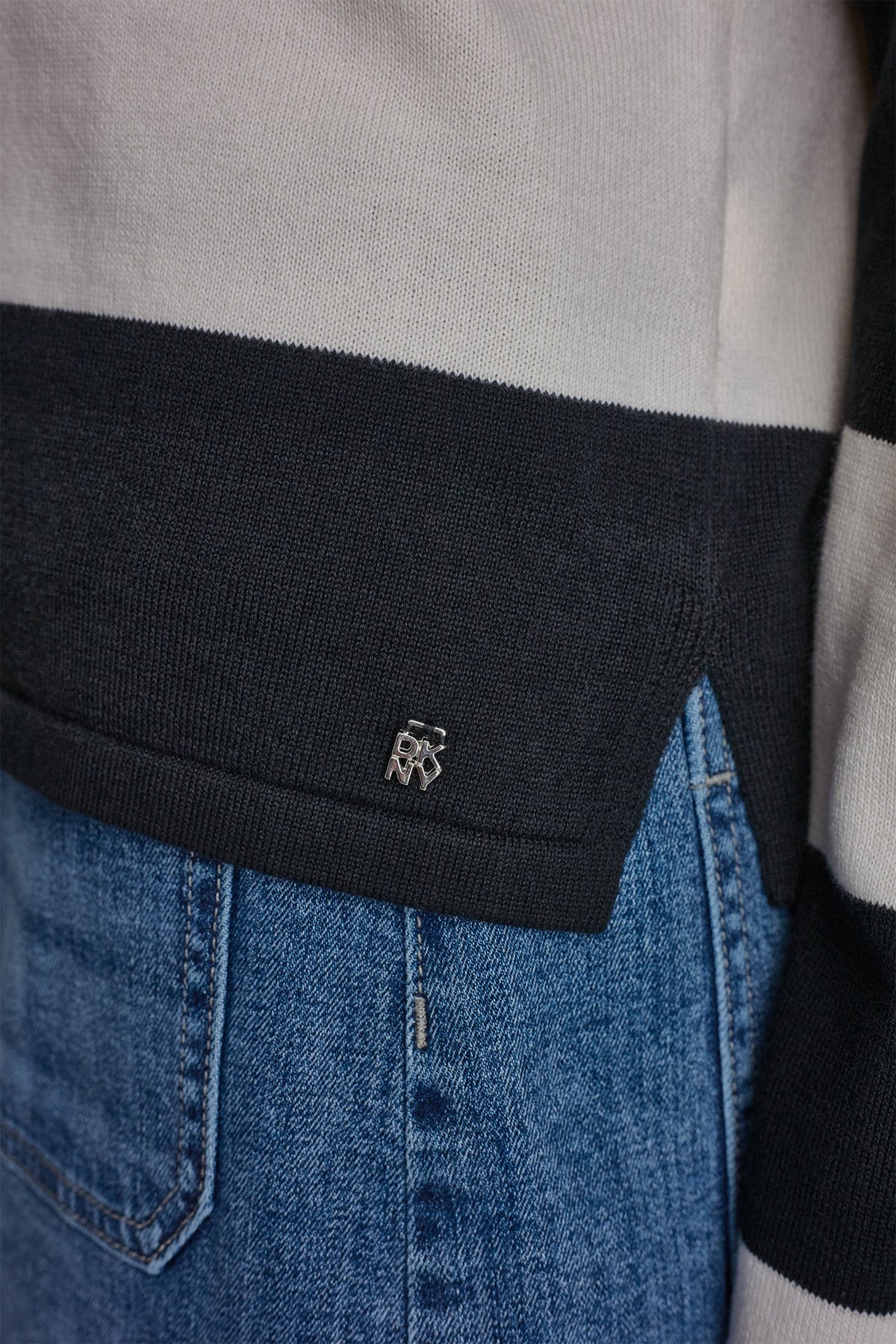 LONG SLEEVE STRIPE POLO Black/Eggnog | DKNY