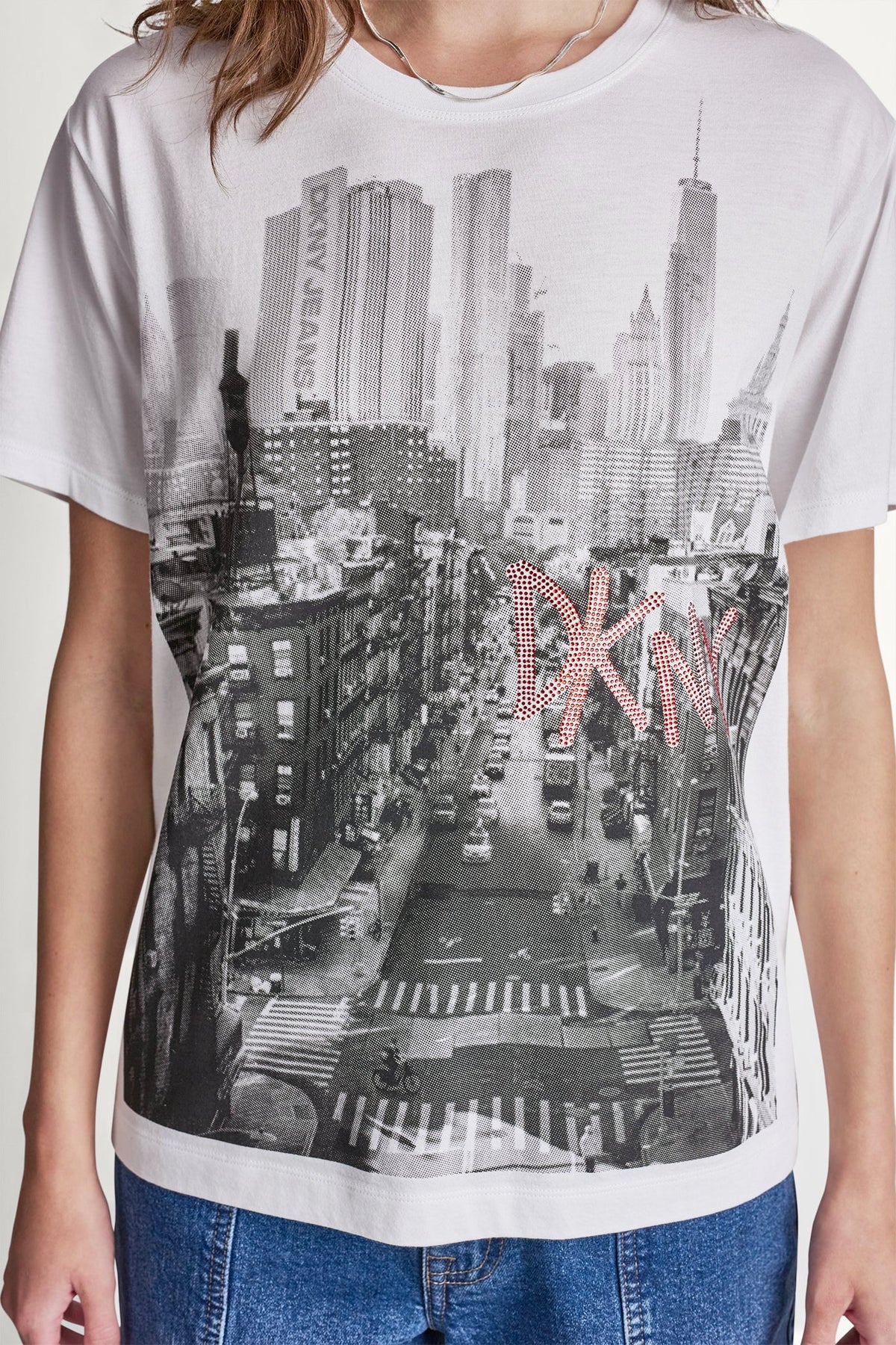 DKNY RHINESTONE NY STREETS LOGO TEE White/Black Punch | DKNY
