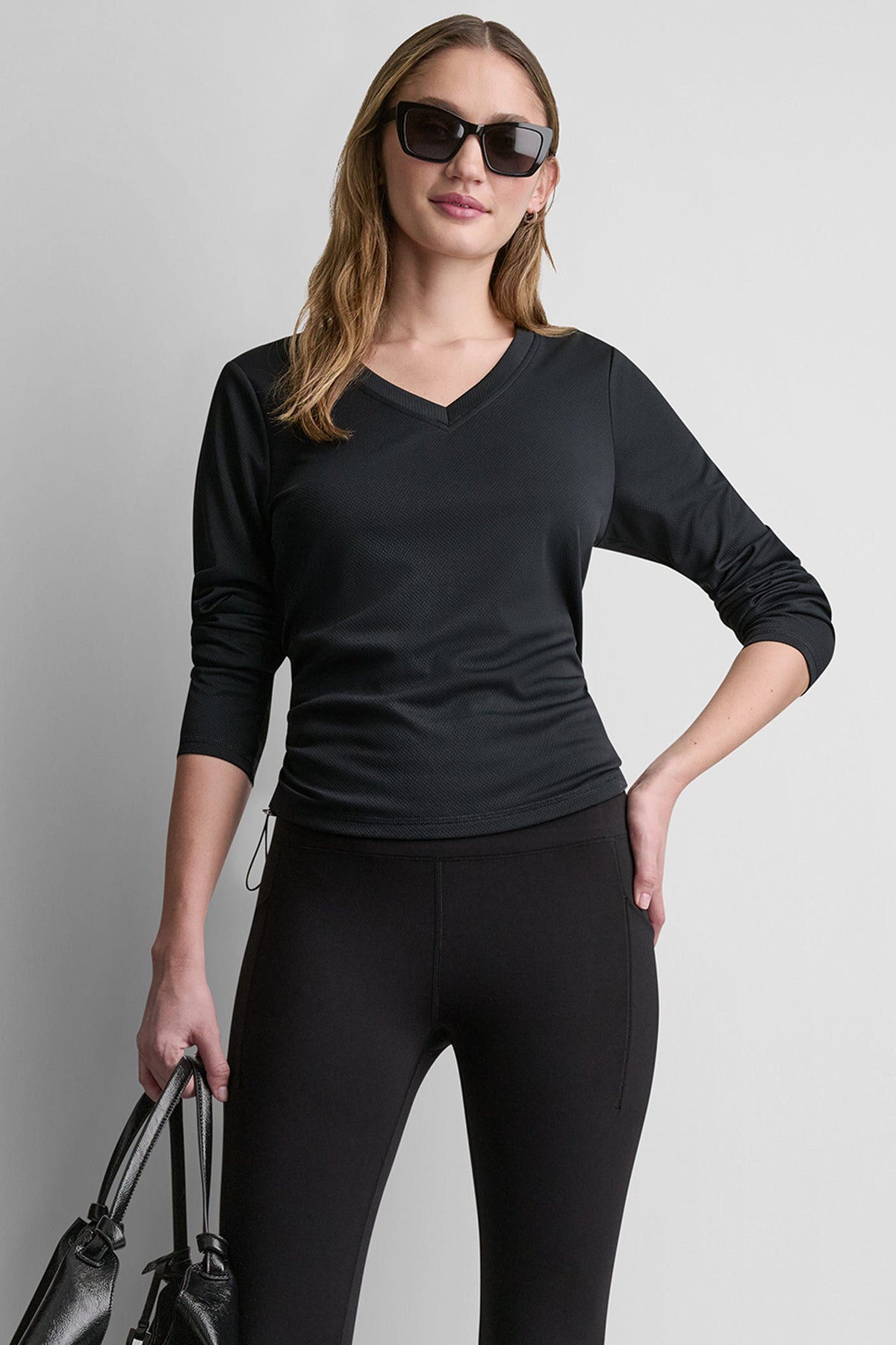 LONG SLEEVE V-NECK TECH TEE Black | DKNY