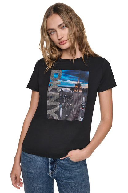 MANHATTAN PHOTO LOGO TEE Black/Manhattan Combo | DKNY