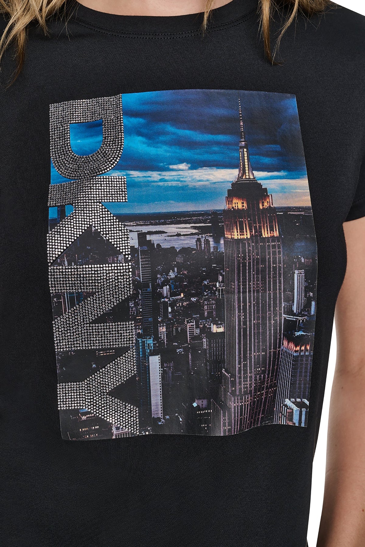 MANHATTAN PHOTO LOGO TEE Black/Manhattan Combo | DKNY