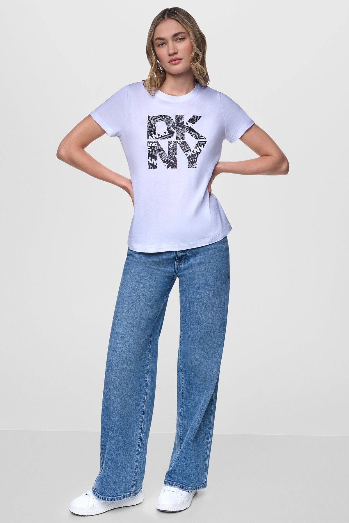 NEWSPRINT DKNY STACKED LOGO TEE Black/Silver | DKNY