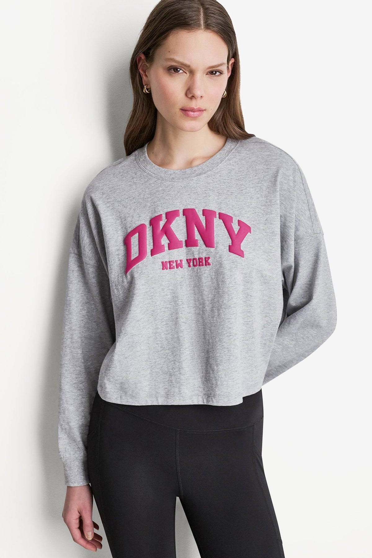 PUFF VARSITY LOGO LONG SLEEVE TEE Punch/Black | DKNY
