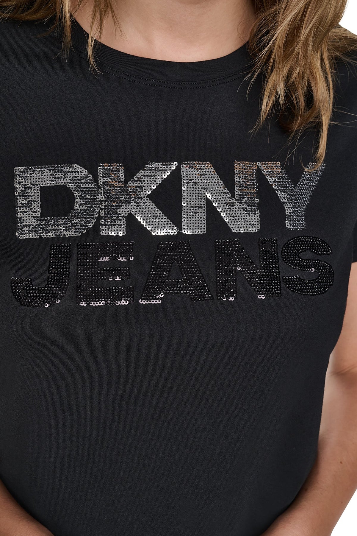 SEQUIN STACKED LOGO TEE Eggnog/Espresso | DKNY