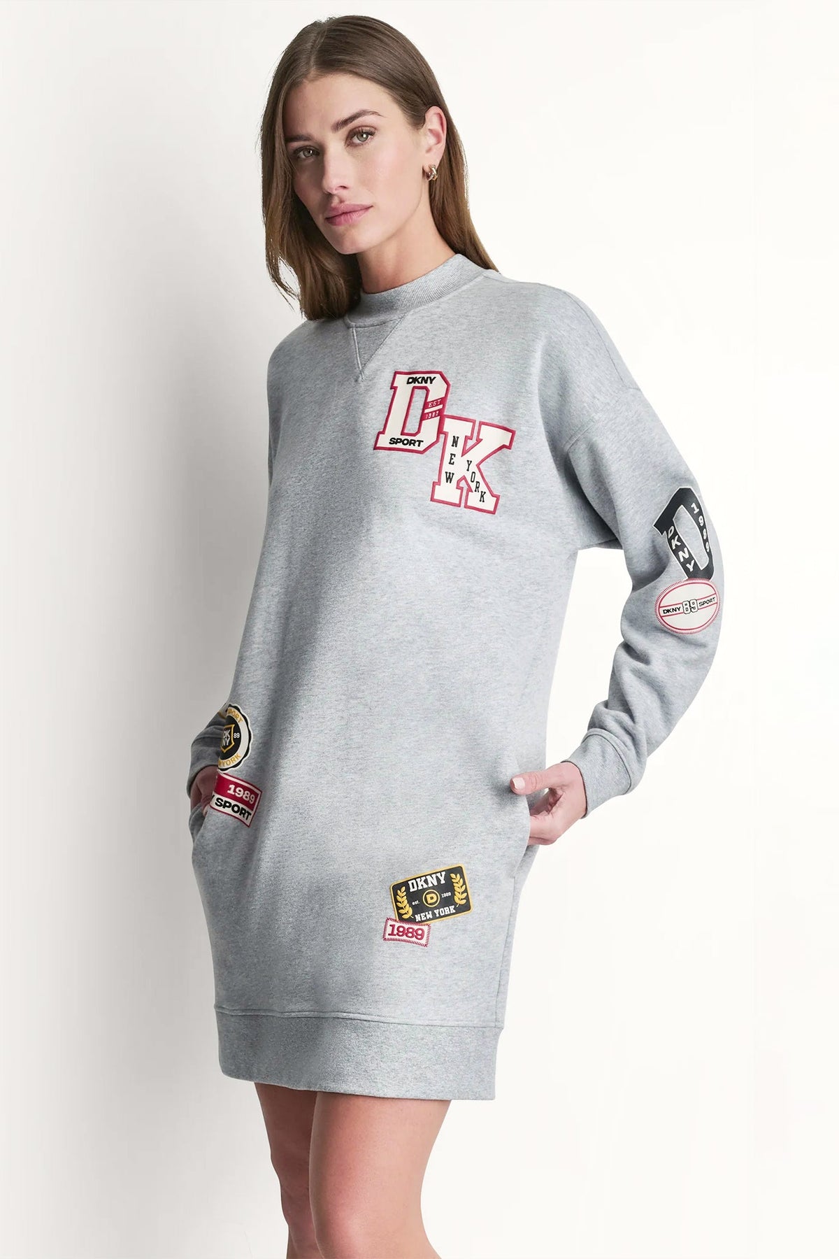 CAMPUS PATCH LONG SLEEVE SNEAKER DRESS Pearl Grey Heather | DKNY