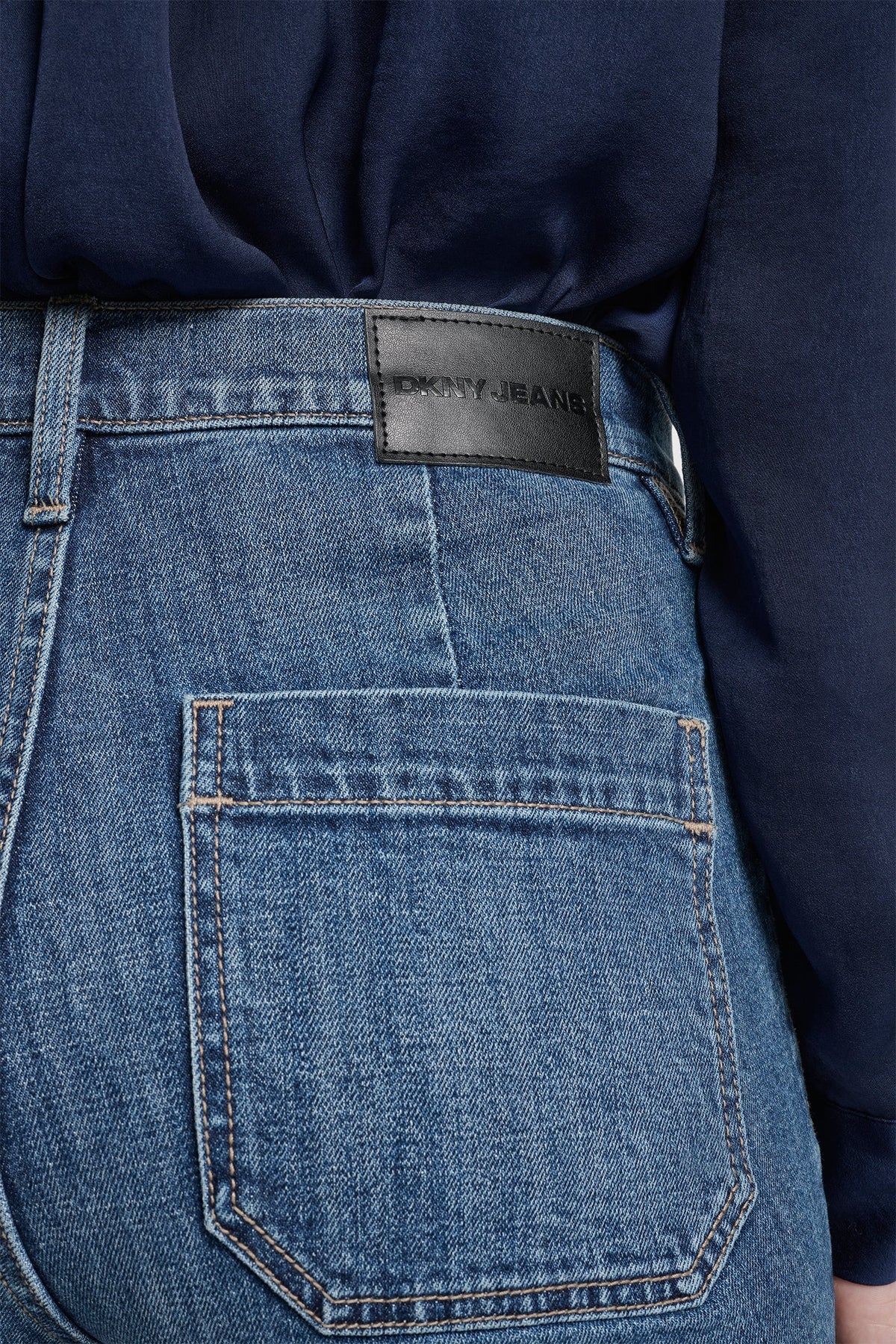 HIGH-RISE FLARE JEAN HYLAN | DKNY