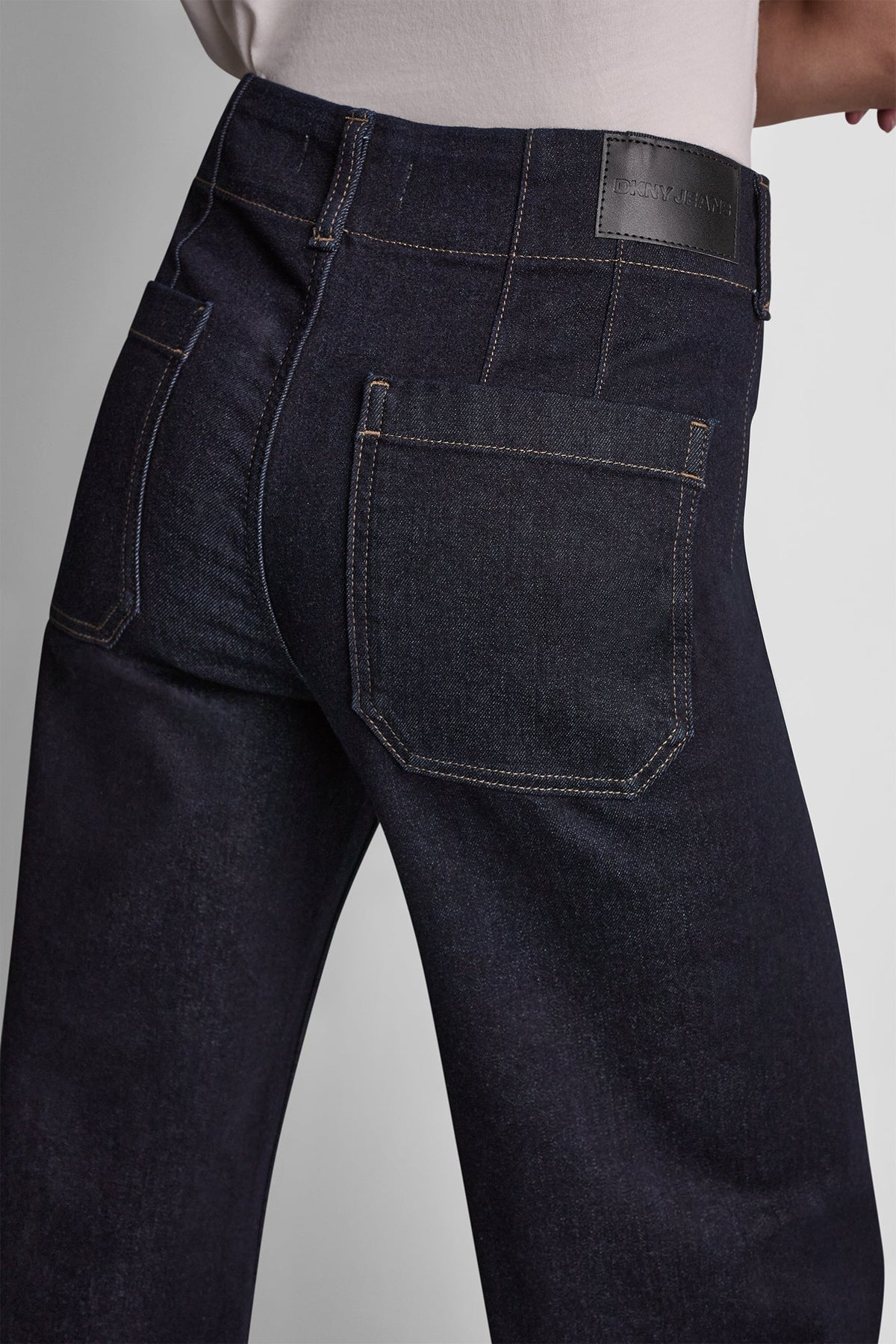 HIGH-RISE PINTUCKED WIDE-LEG JEAN Bankers Ink | DKNY