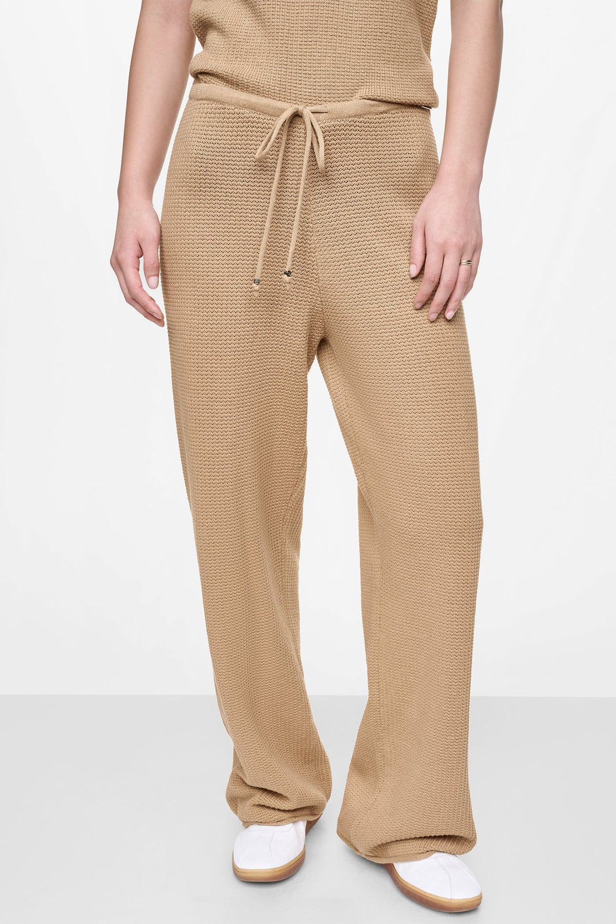 TUCK STITCH HIGH-RISE DRAWSTRING PANT Travertine | DKNY