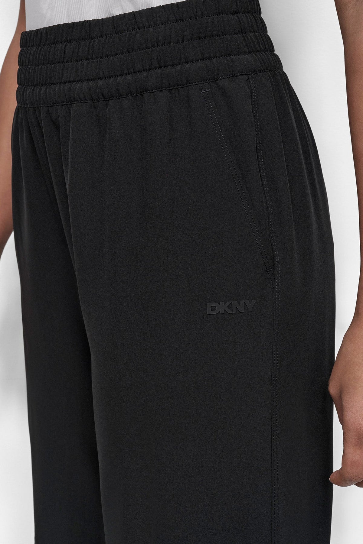 HIGH-RISE WIDE-LEG PANT Black | DKNY
