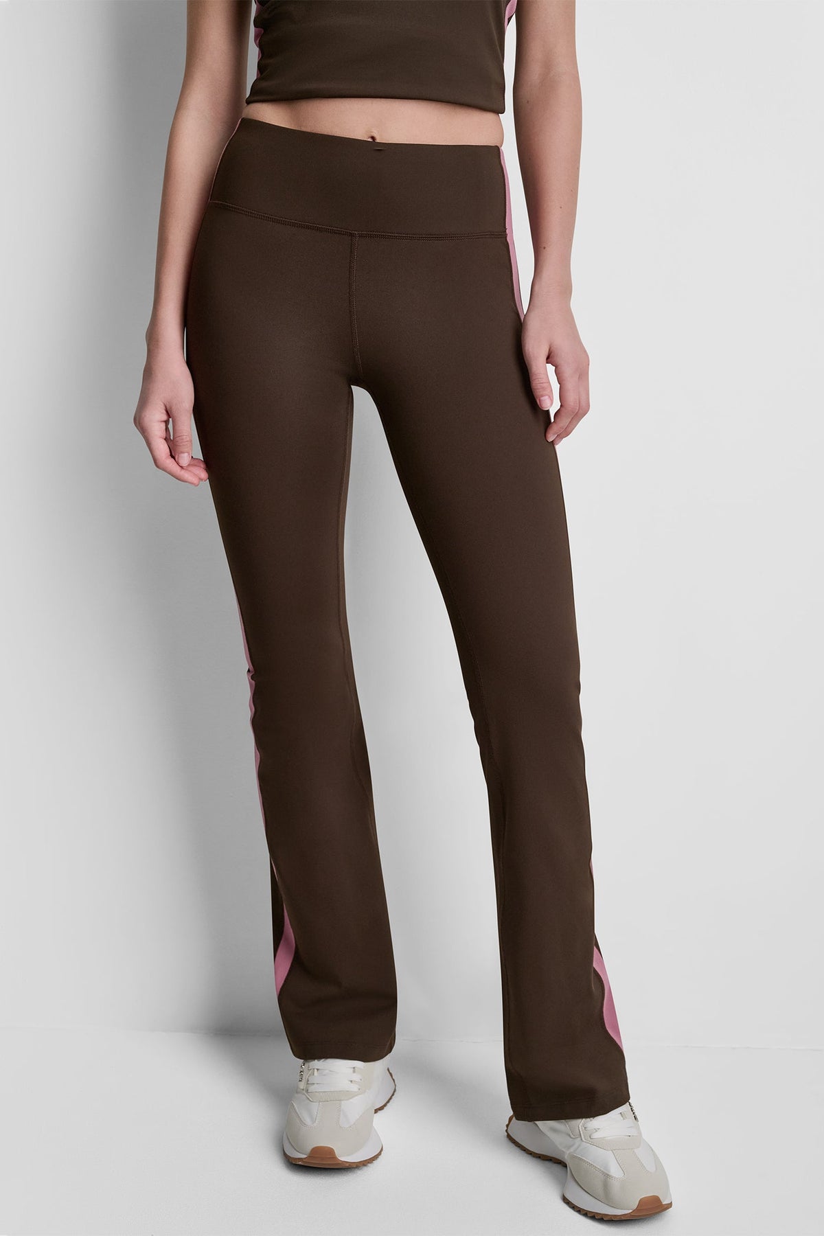 BALANCE COMPRESSION SIDE STRIPE FLARE LEGGING Espresso/Mesa Rose | DKNY