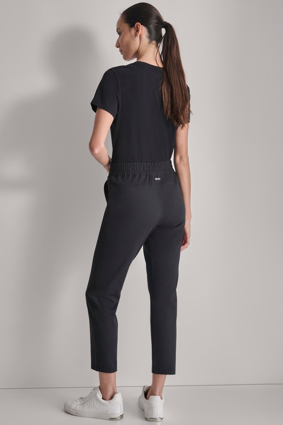 CROPPED MID-RISE BALANCE COMPRESSION SKINNY PANT Black | DKNY