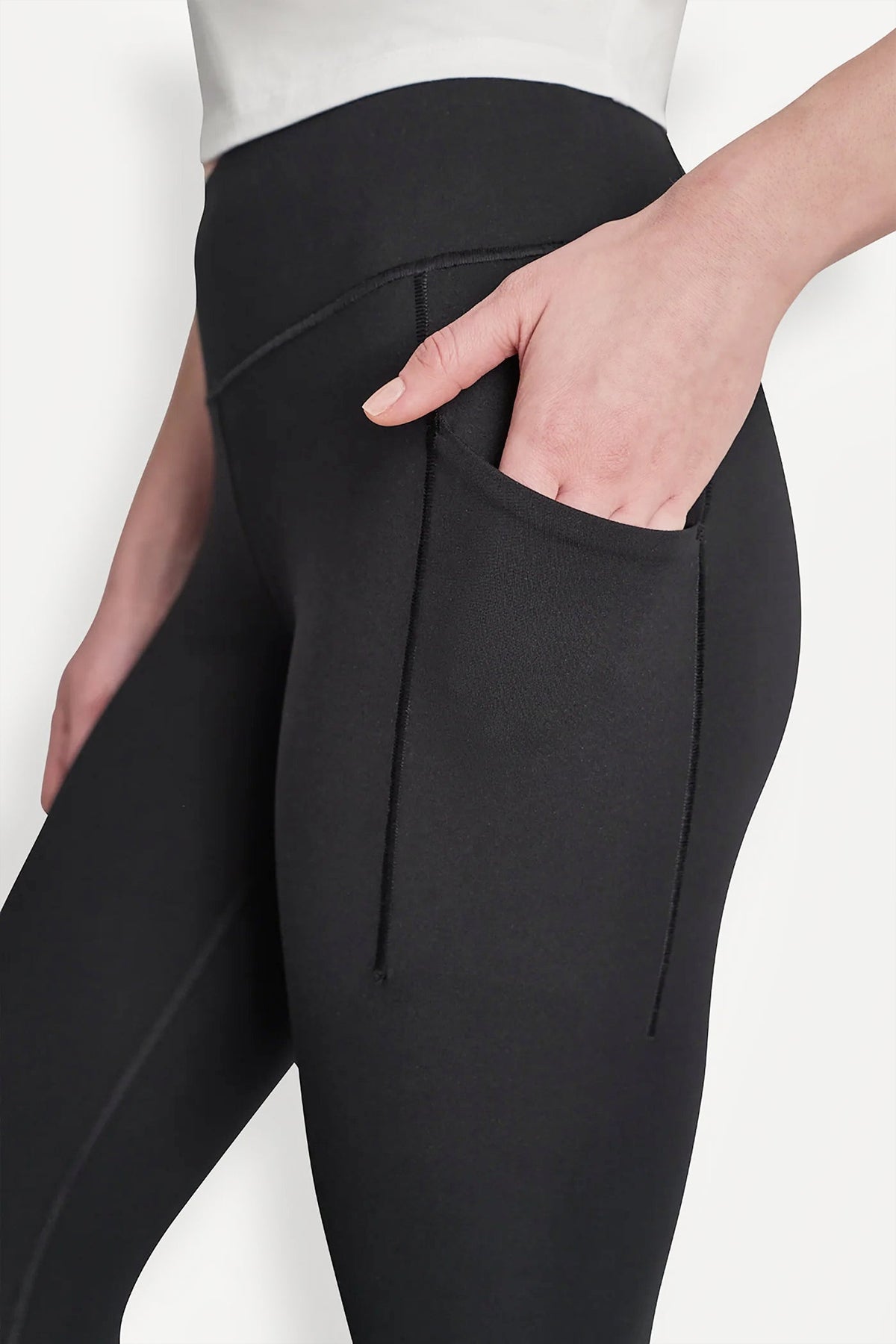BALANCE COMPRESSION HIGH-WAIST CROPPED LEGGING Black | DKNY