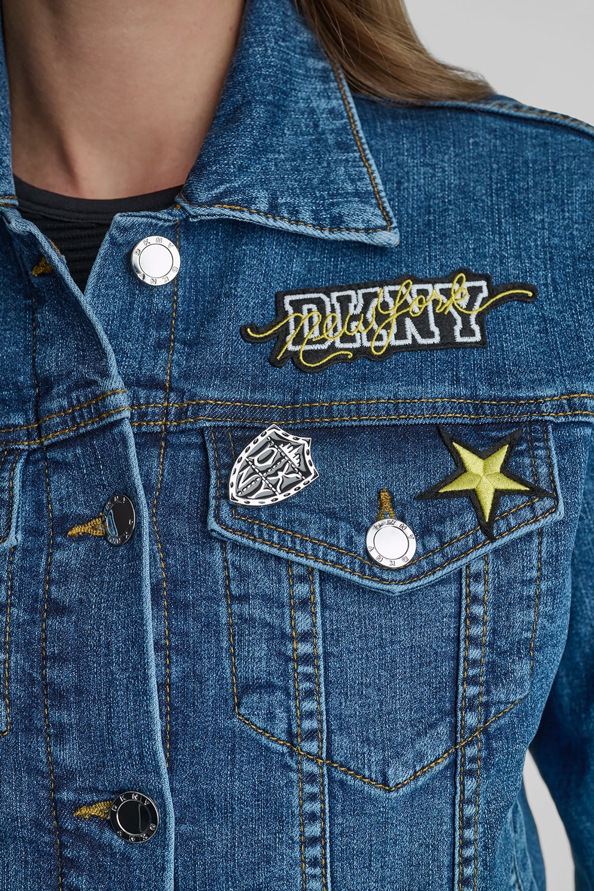 DENIM PINS AND PATCHES TRUCKER JACKET Tribeca | DKNY