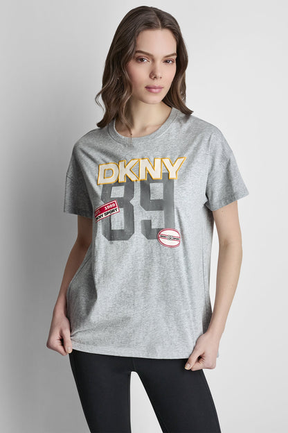 CAMPUS PATCH DROP SHOULDER TEE Black | DKNY
