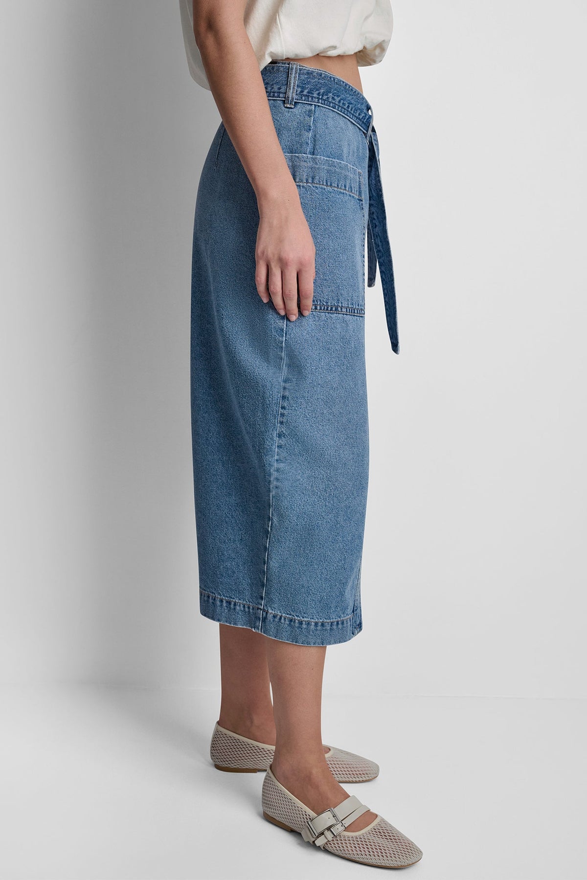 HIGH-RISE DENIM WRAP SKIRT Crown Street | DKNY
