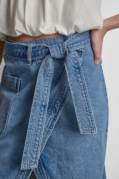 HIGH-RISE DENIM WRAP SKIRT Crown Street | DKNY