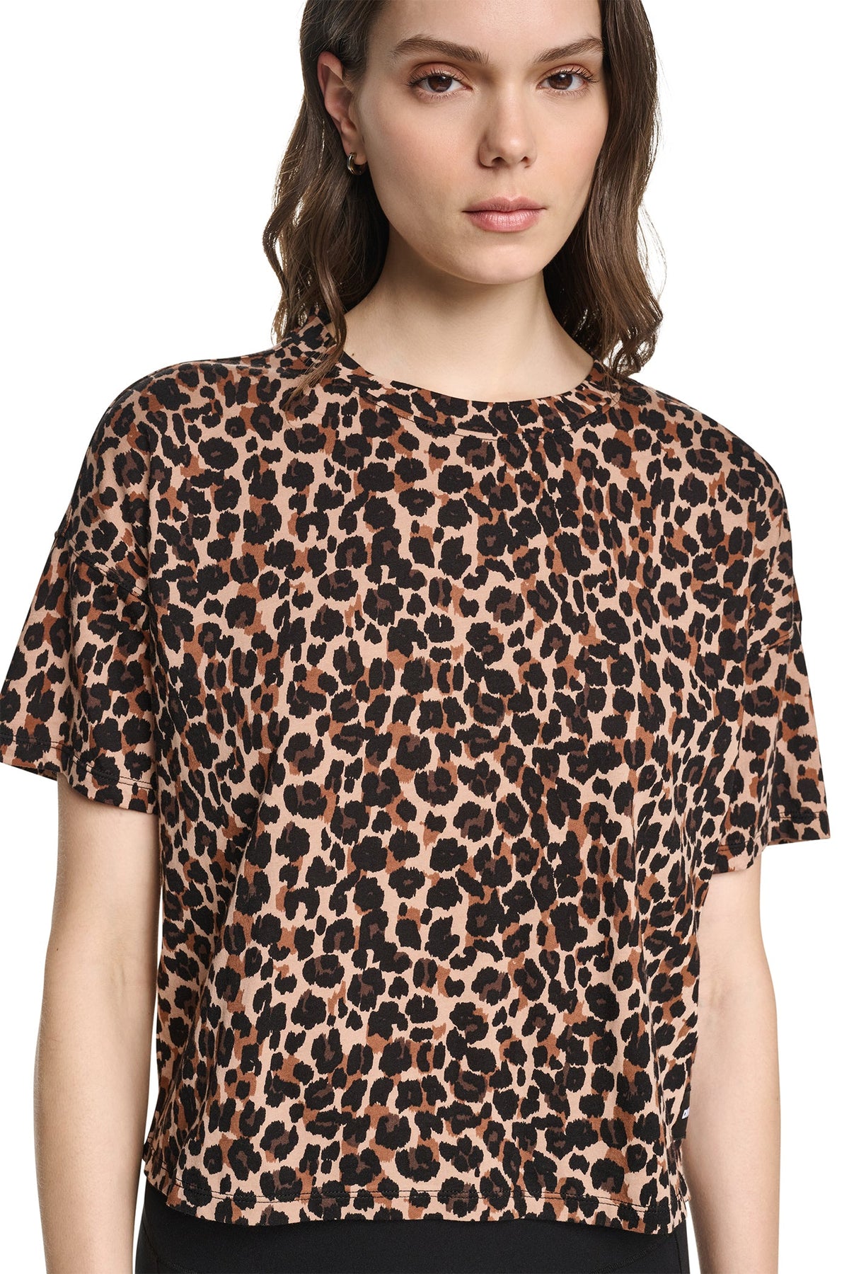 CROPPED ANIMAL PRINT TEE Leopard Caramel | DKNY