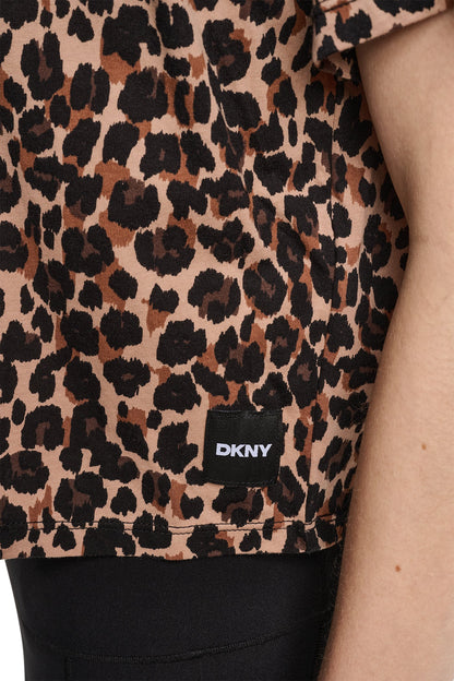 CROPPED ANIMAL PRINT TEE Leopard Caramel | DKNY