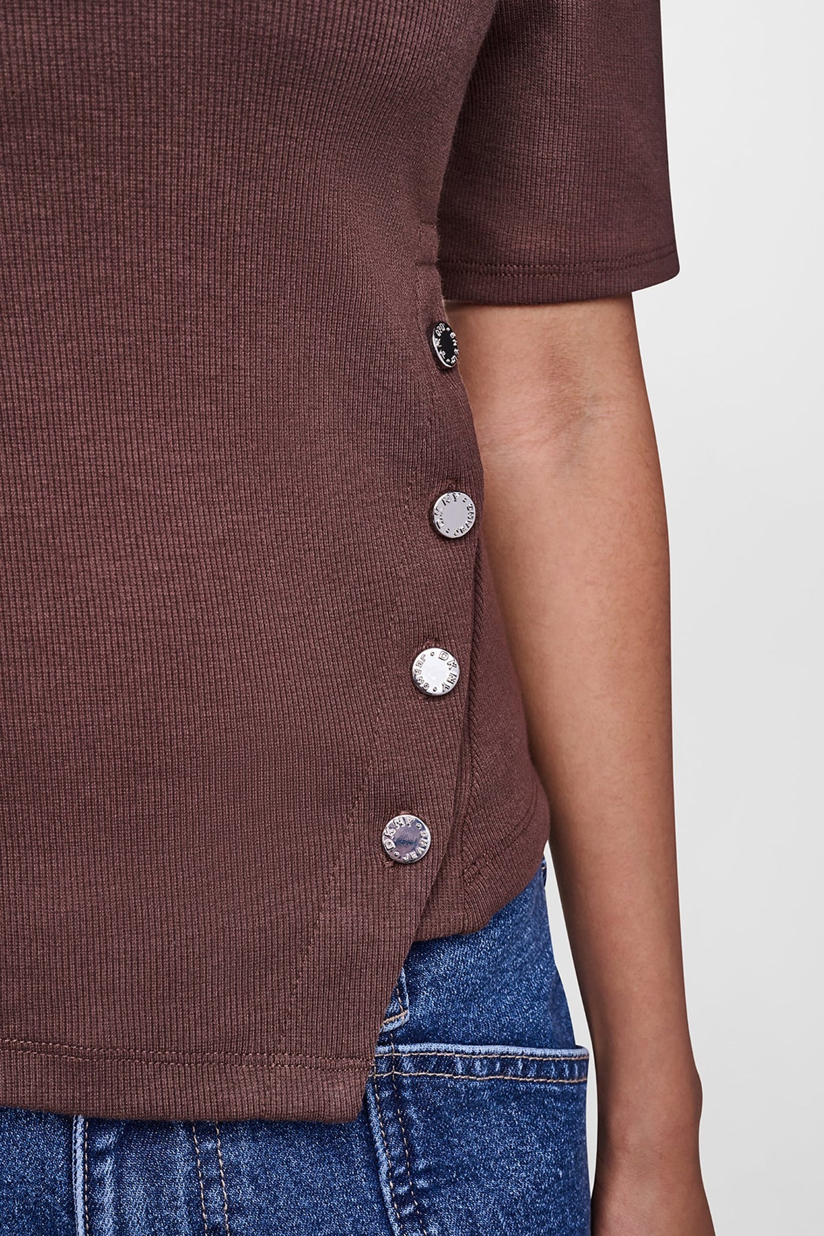 SHORT SLEEVE ASYMMETRIC TOP Eggnog | DKNY