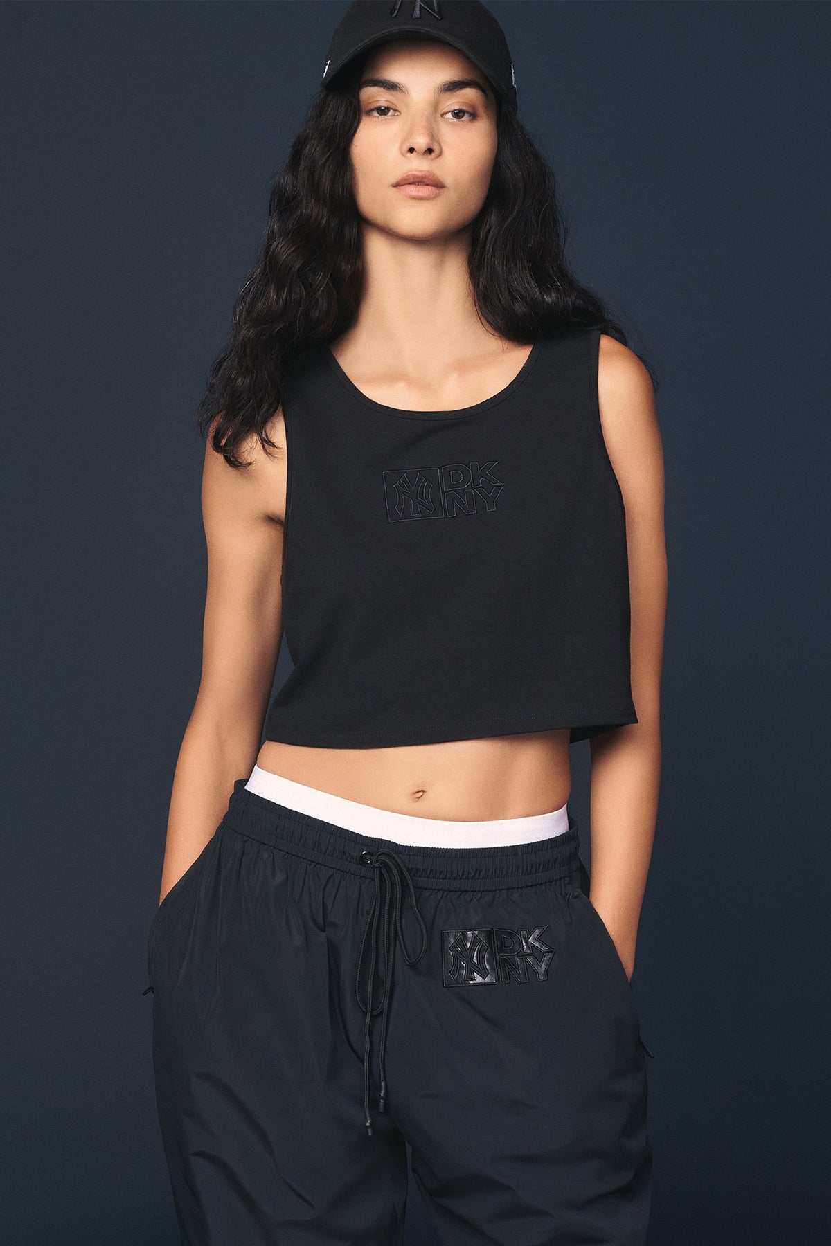 DKNY X YANKEES EMBROIDERED TRACK PANT Black | DKNY