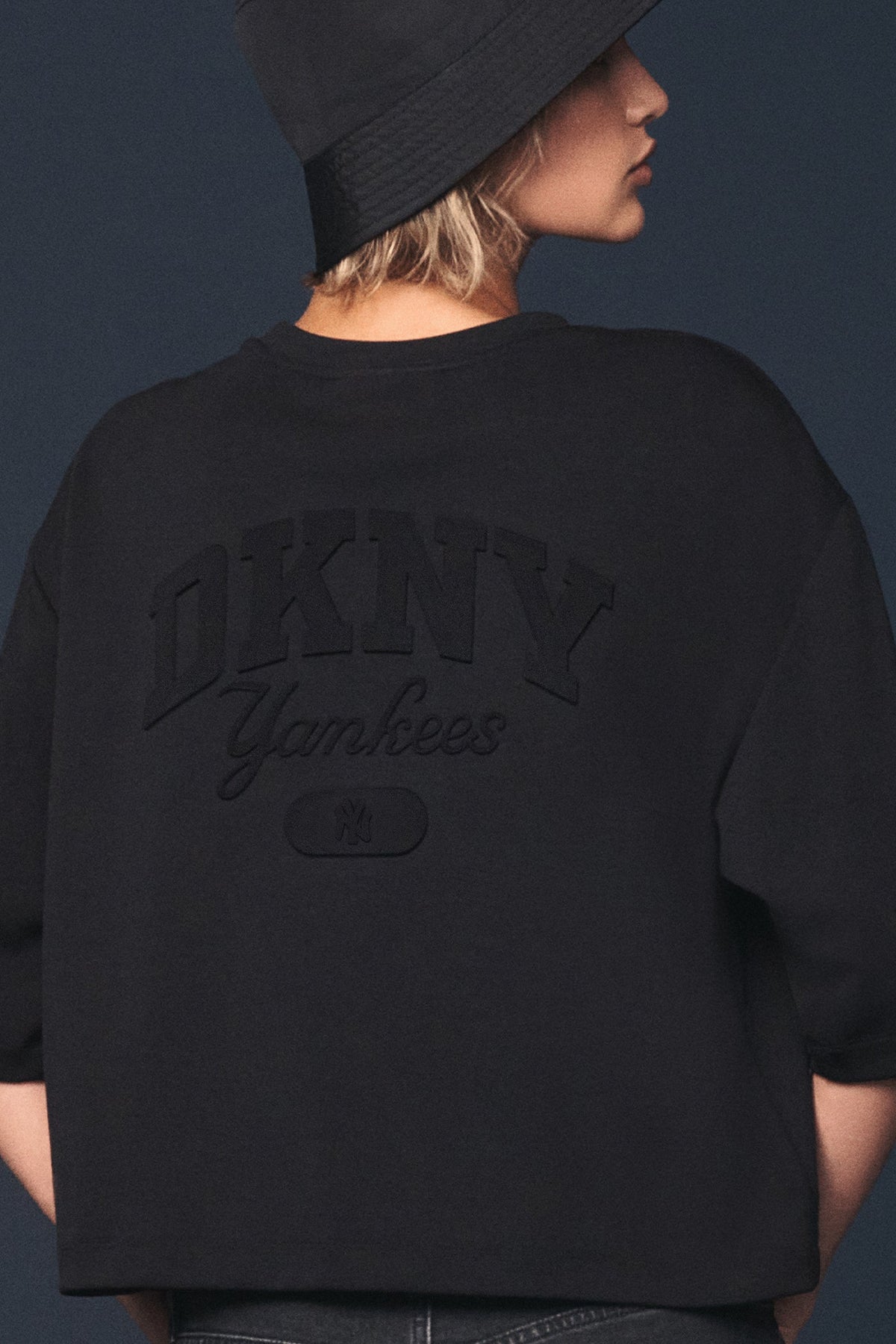 DKNY X YANKEES CROPPED TEE Black | DKNY