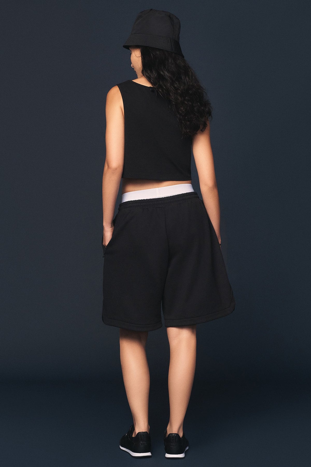 DKNY X YANKEES EMBROIDERED SHORT Black | DKNY