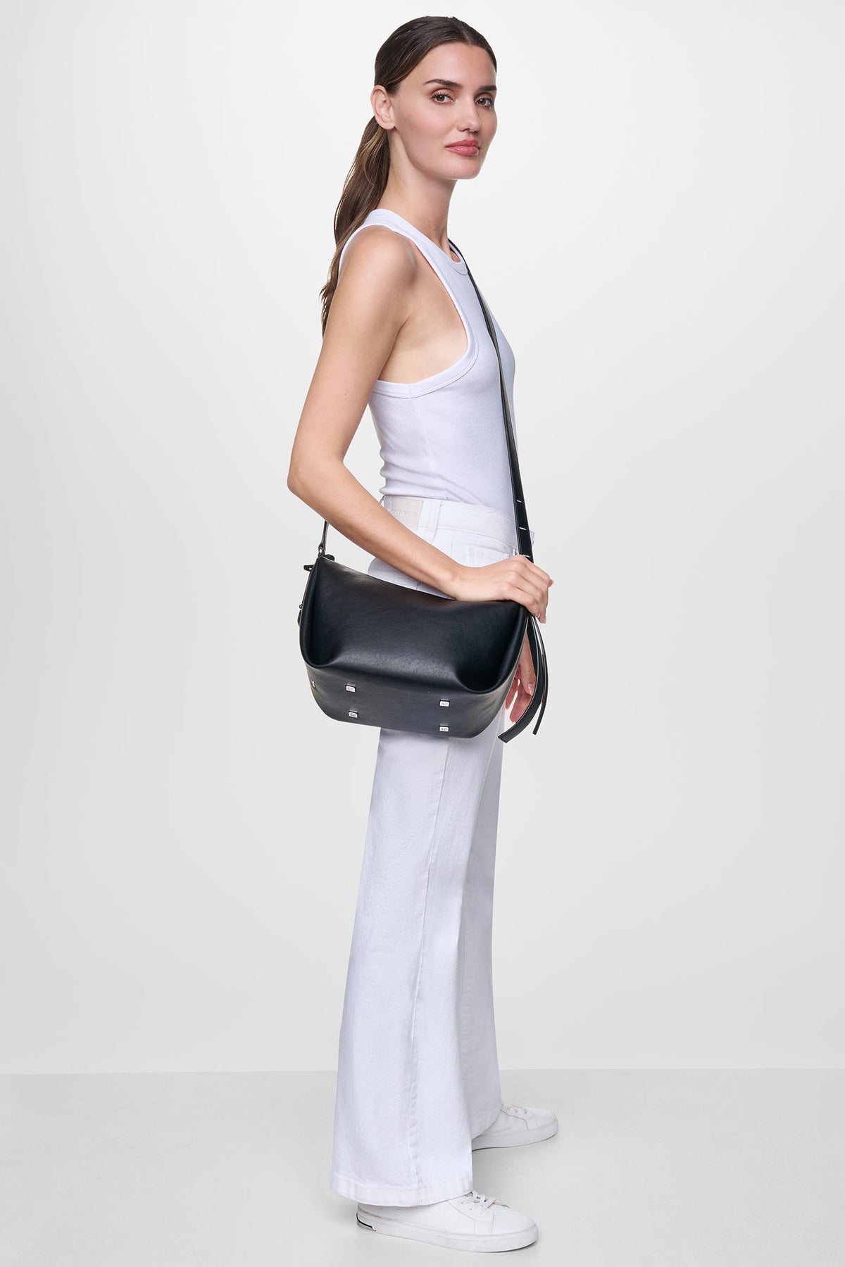 ELICIA CROSSBODY BAG Black/Silver | DKNY