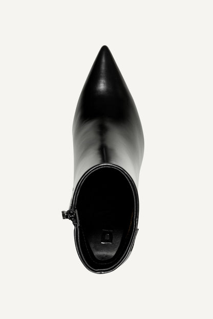 CARYANN HEELED BOOTIE Black | DKNY