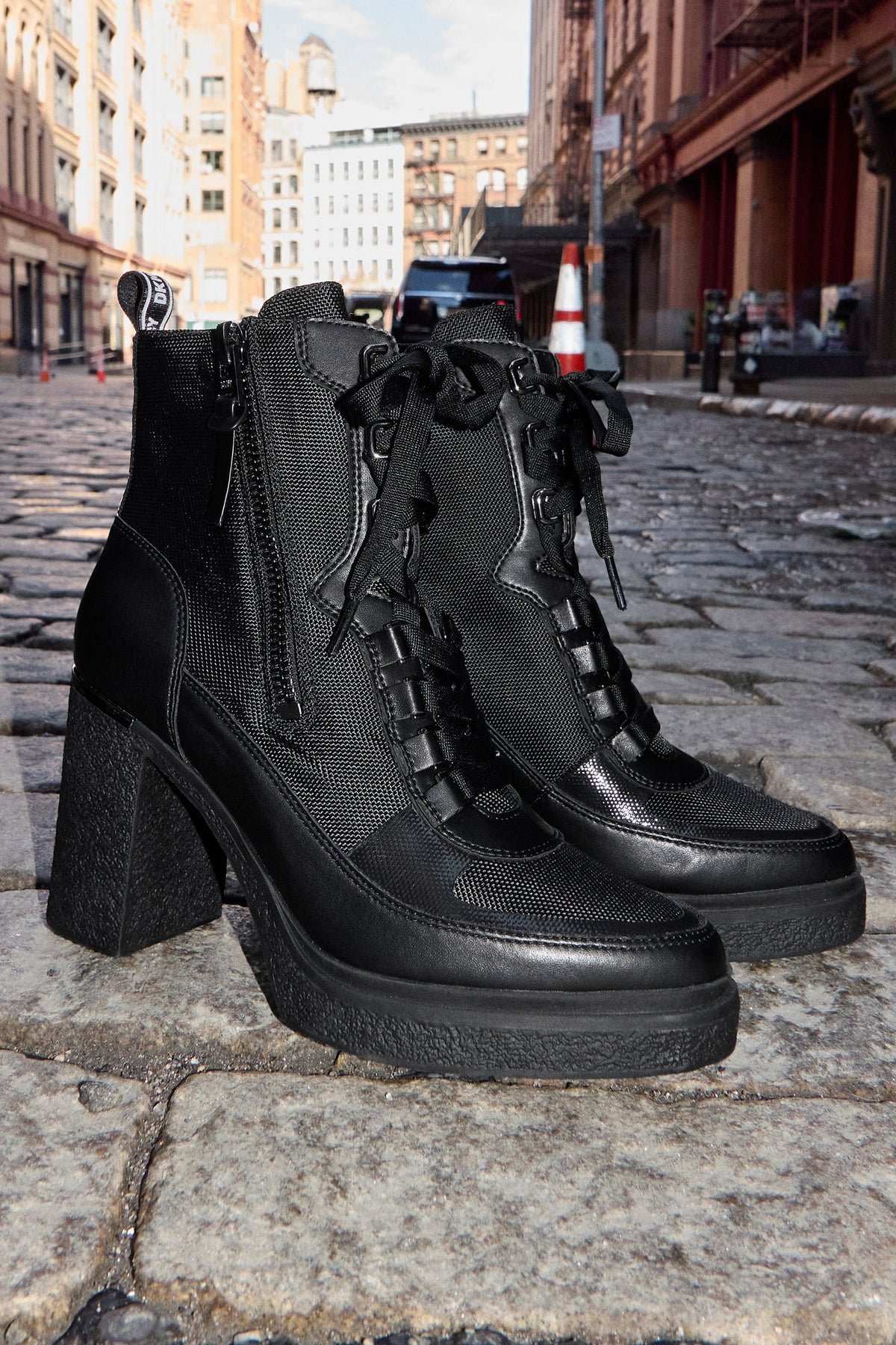TOIA LACE-UP BOOTIE Black | DKNY