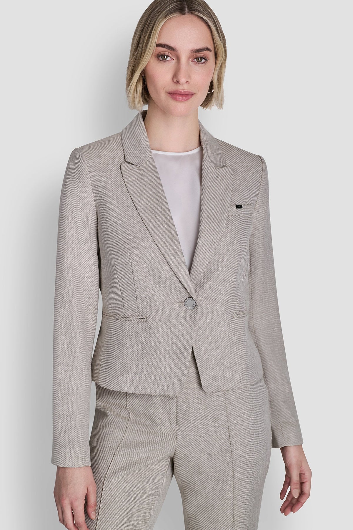 CROPPED SINGLE BUTTON BLAZER Pebble/White | DKNY