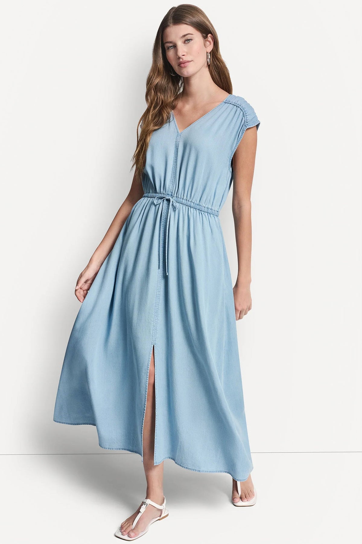RUCHED V-NECK DRESS WITH TIE WAIST Chambray | DKNY