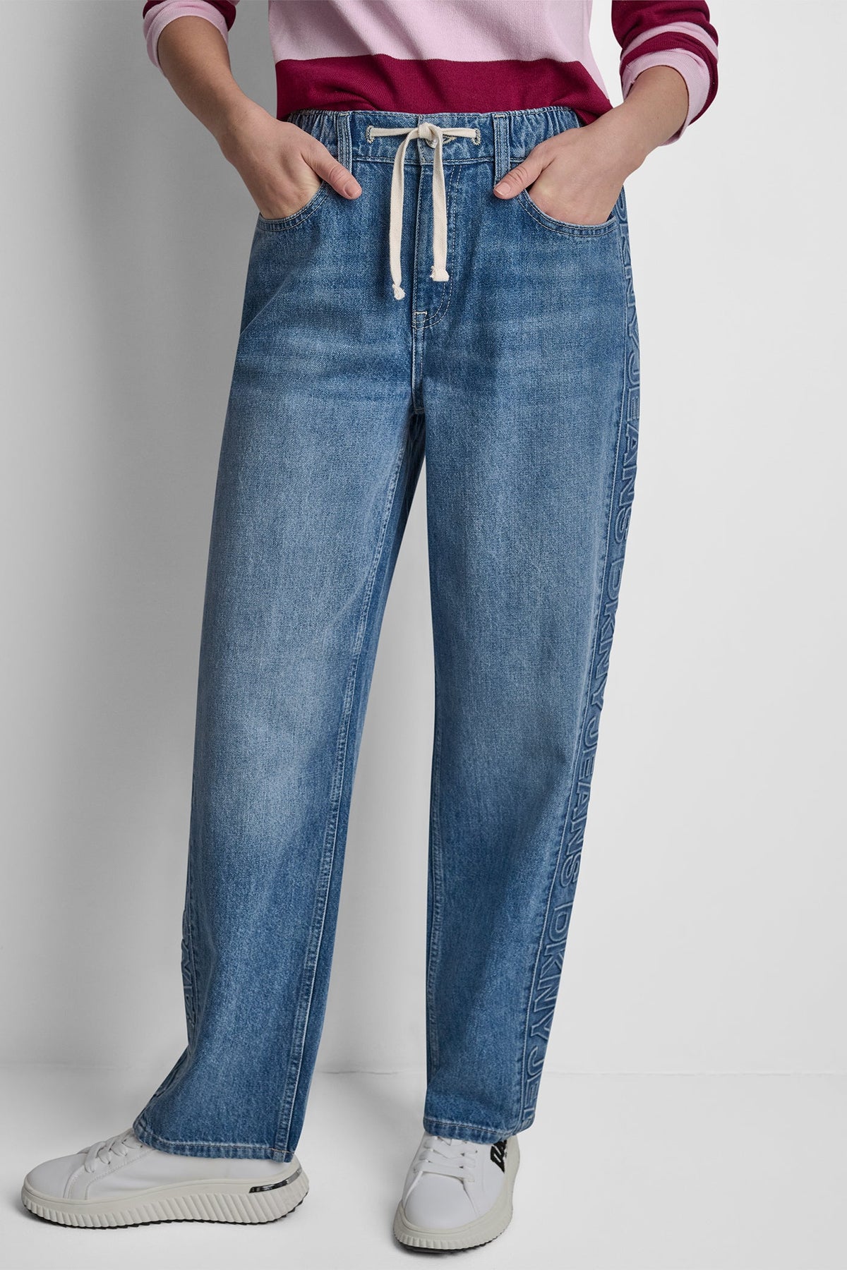 MID-RISE STRAIGHT LEG WITH LOGO DETAIL Cedar Street | DKNY