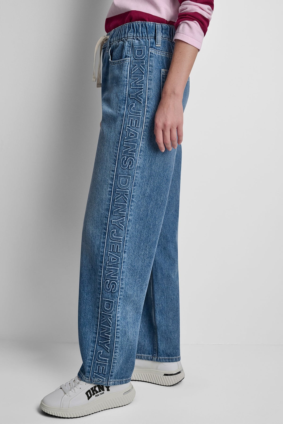 MID-RISE STRAIGHT LEG WITH LOGO DETAIL Cedar Street | DKNY