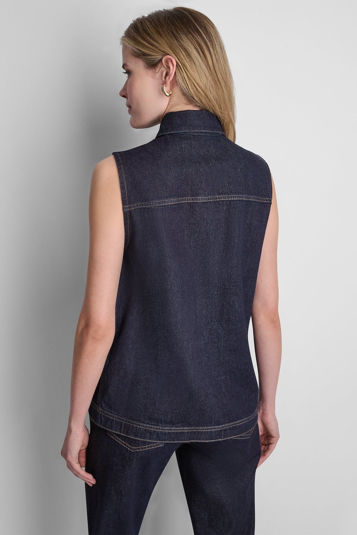 LONGLINE DENIM TRUCKER VEST Fearless | DKNY