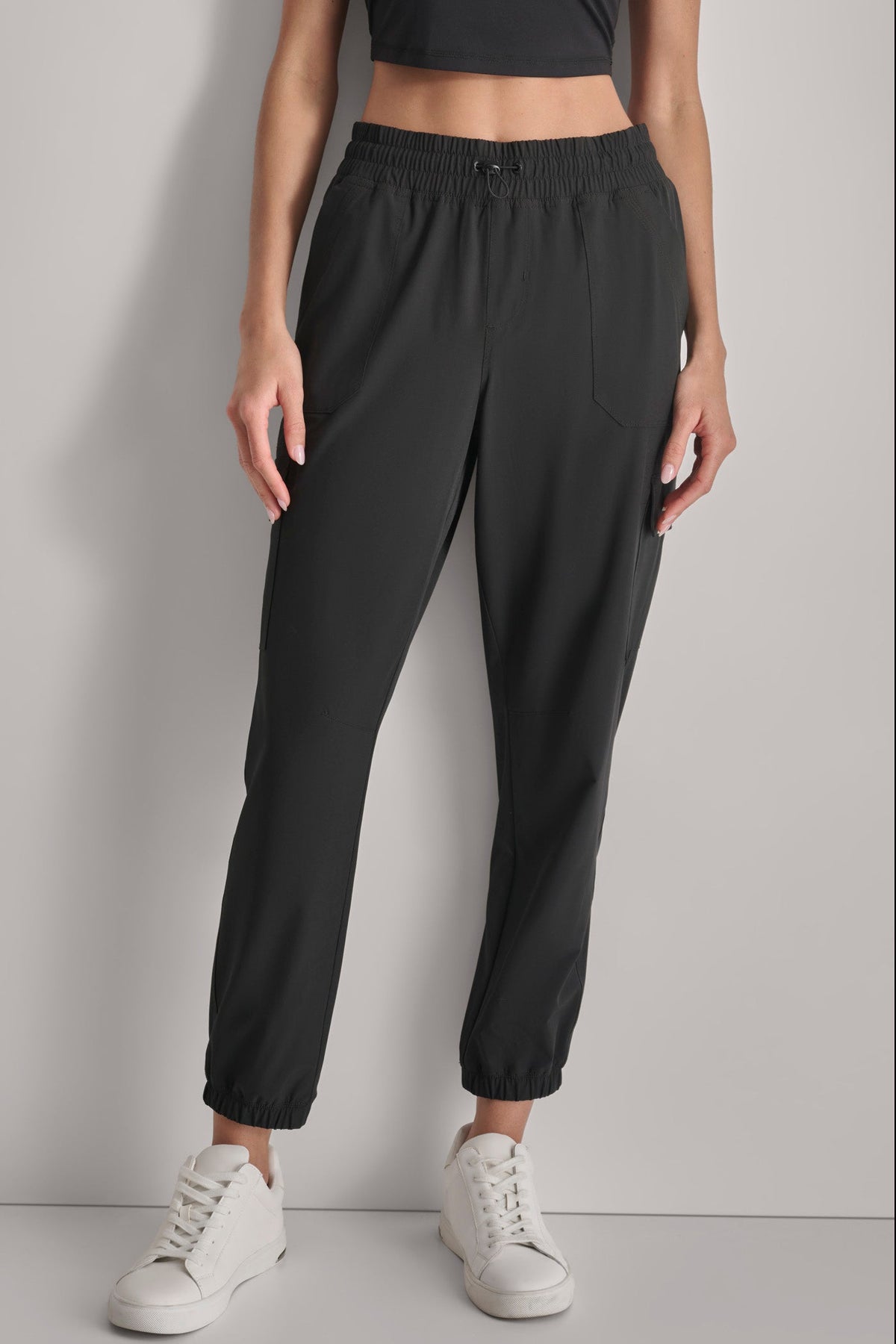 HIGH-RISE RELAXED CARGO JOGGER Pebble | DKNY