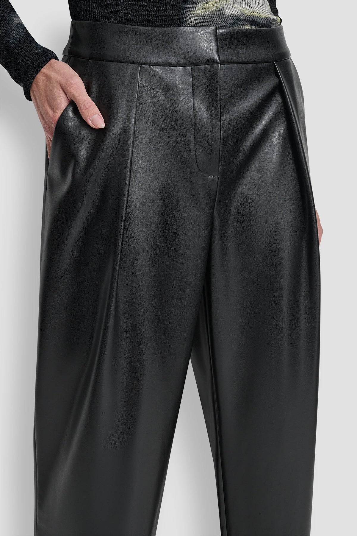 WIDE LEG PLEAT FRONT PANT Black | DKNY