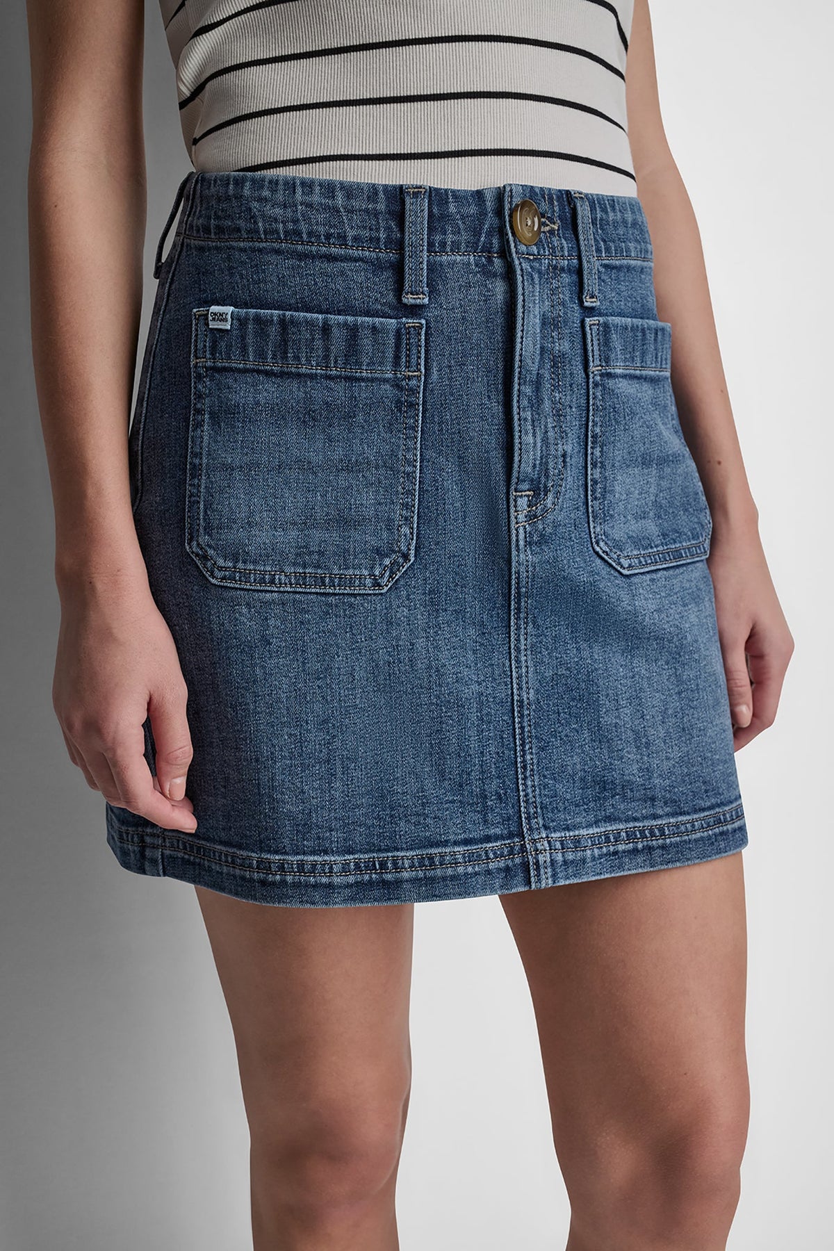 HIGH-RISE PATCH POCKET MINI SKIRT Amsterdam | DKNY