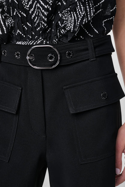 BELTED PATCH POCKET CREPE SHORTS Black | DKNY