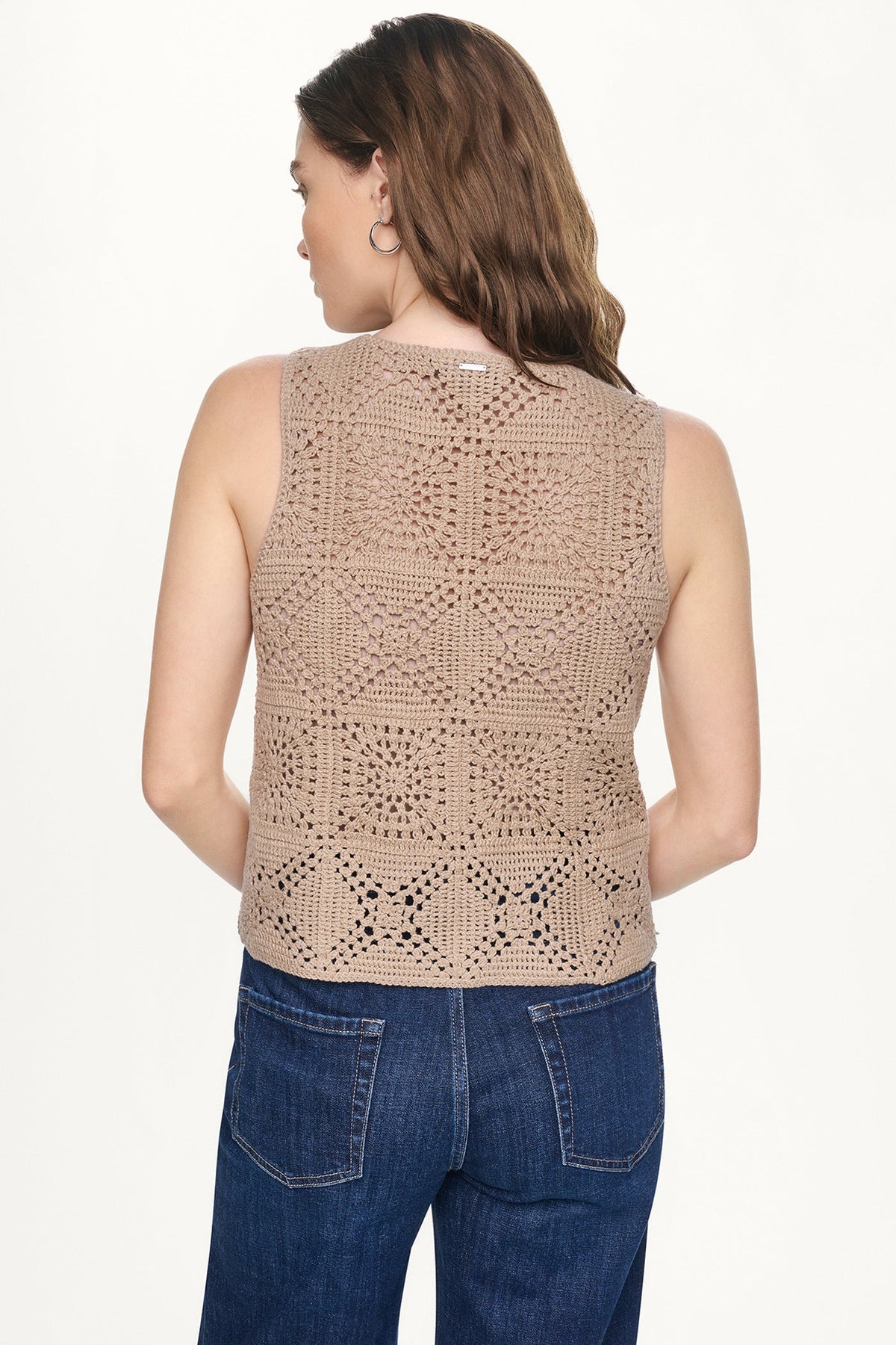 SLEEVELESS CROCHET SQUARE SWEATER Travertine | DKNY