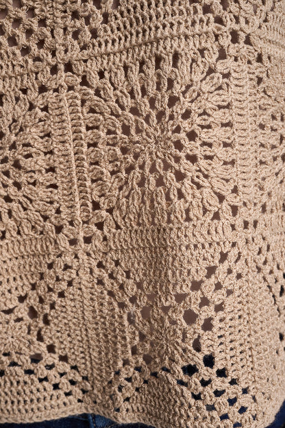 SLEEVELESS CROCHET SQUARE SWEATER Travertine | DKNY